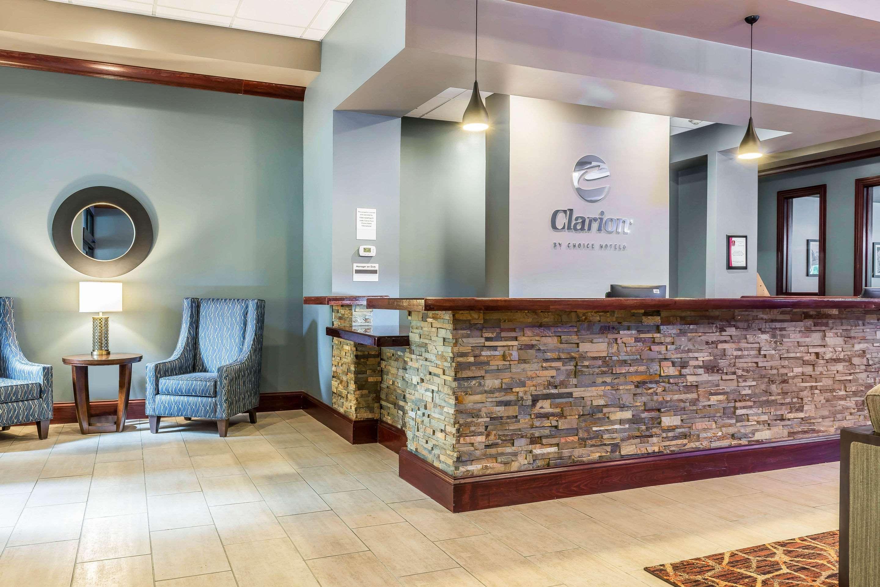Clarion Inn Belle Vernon Buitenkant foto